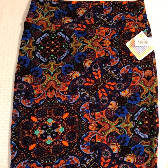 LuLaRoe Dresses & Skirts - 🆕 Lularoe Cassie skirt Large